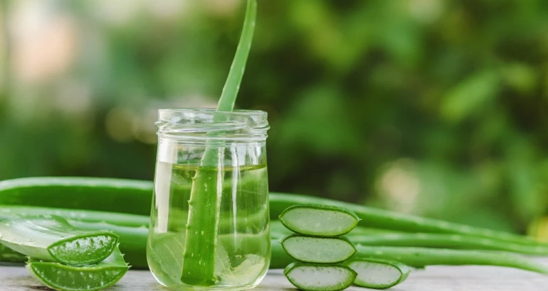 9 Aloe Vera Benefits for Face and Skin